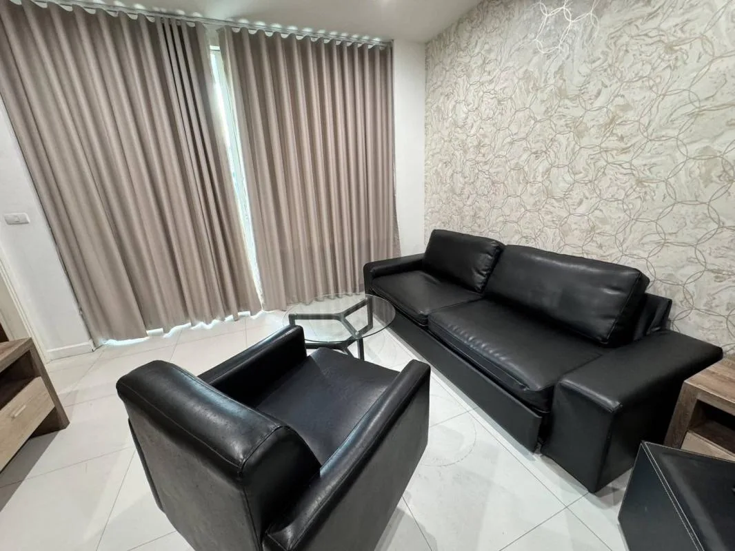 Property photos for MANHATTAN CHIDLOM