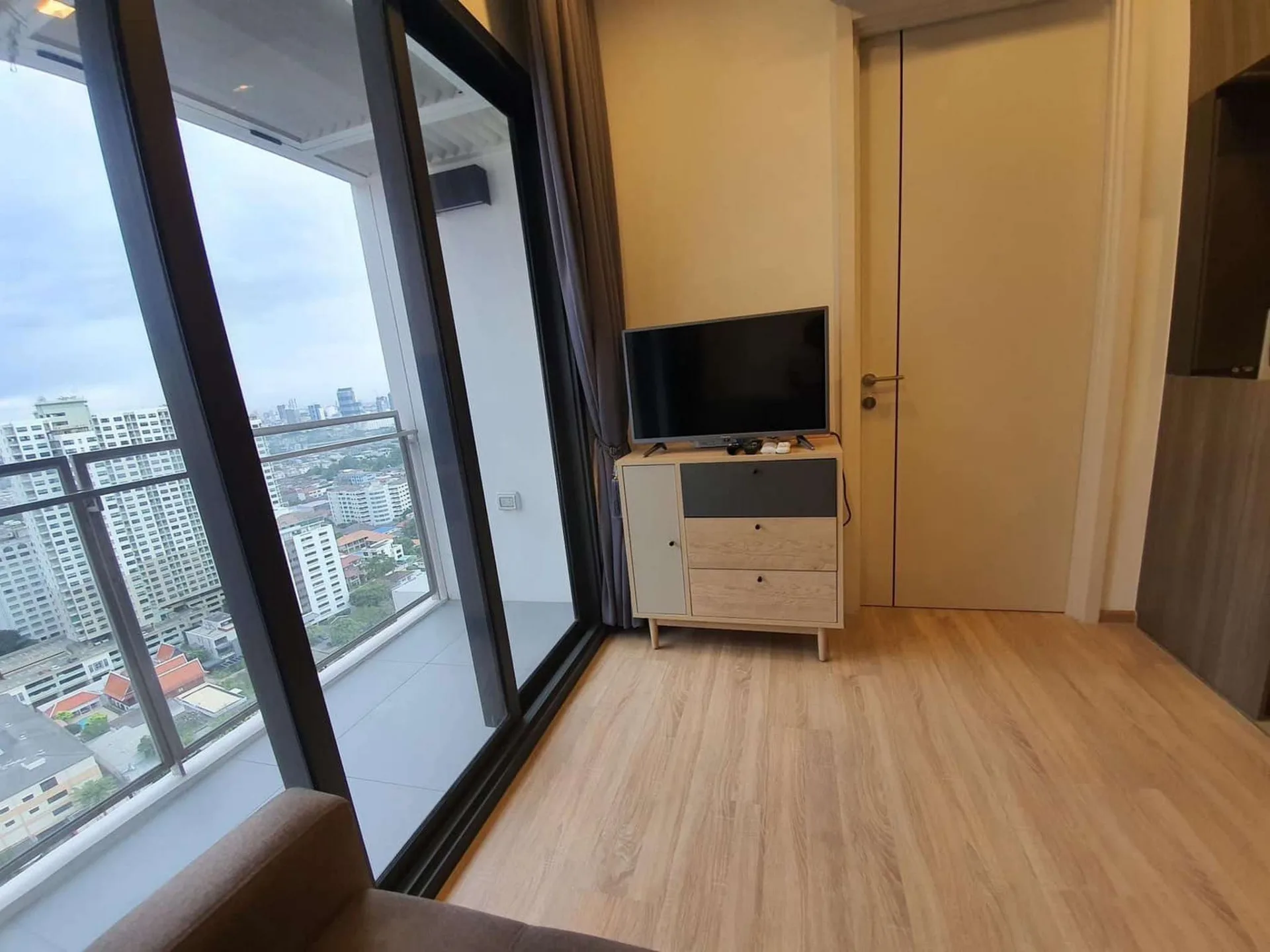 Property photos for THE LINE Phahol - Pradipat
