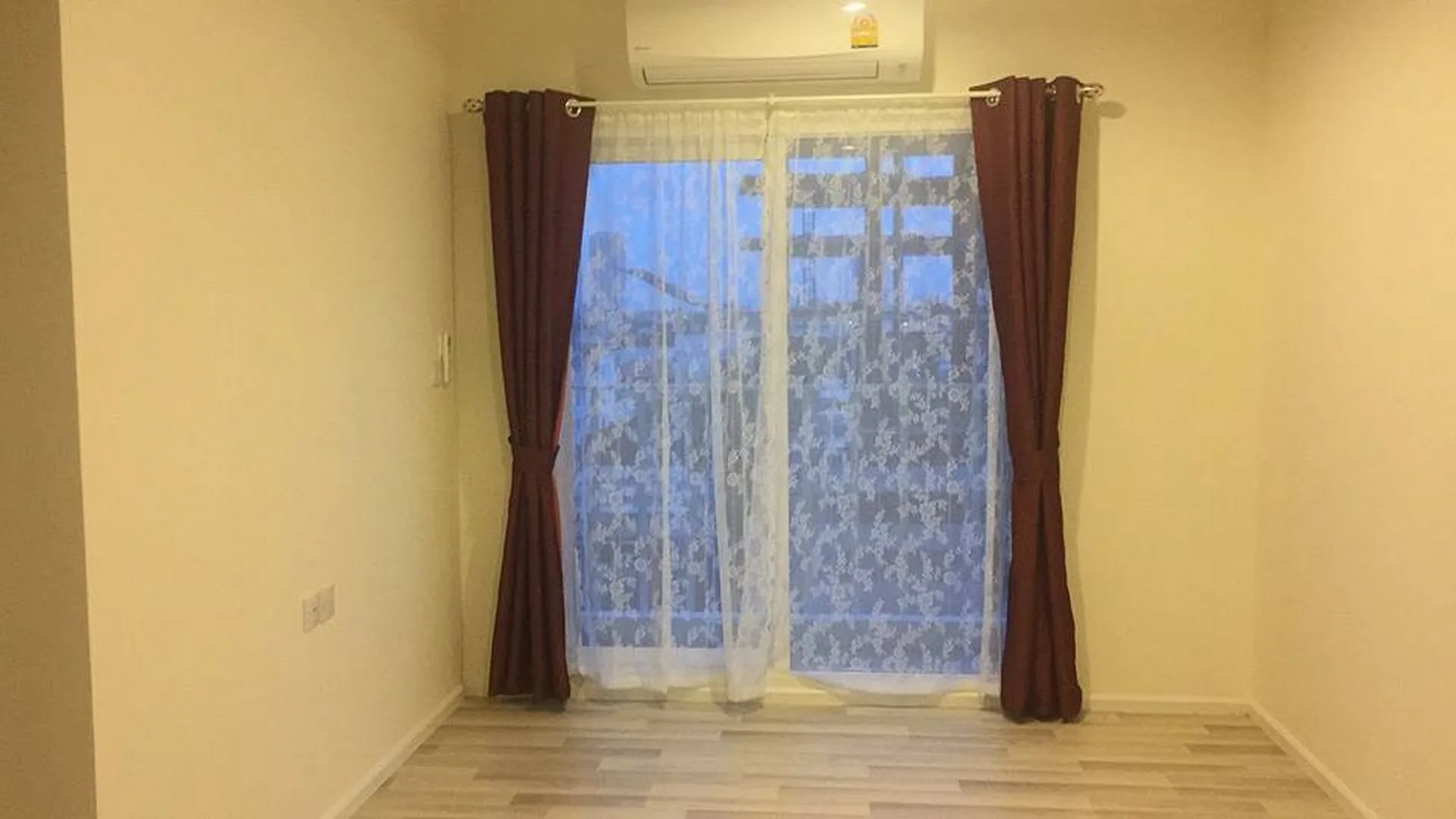 Property photos for The Key Sathorn - Charoenraj