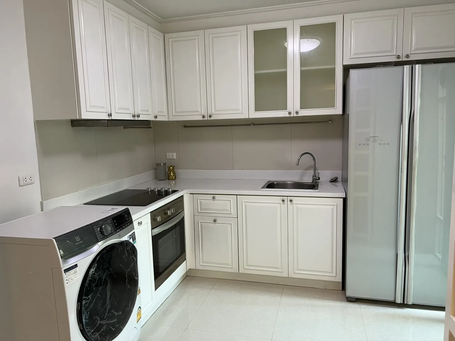 Property photos for La Vie En Rose Place