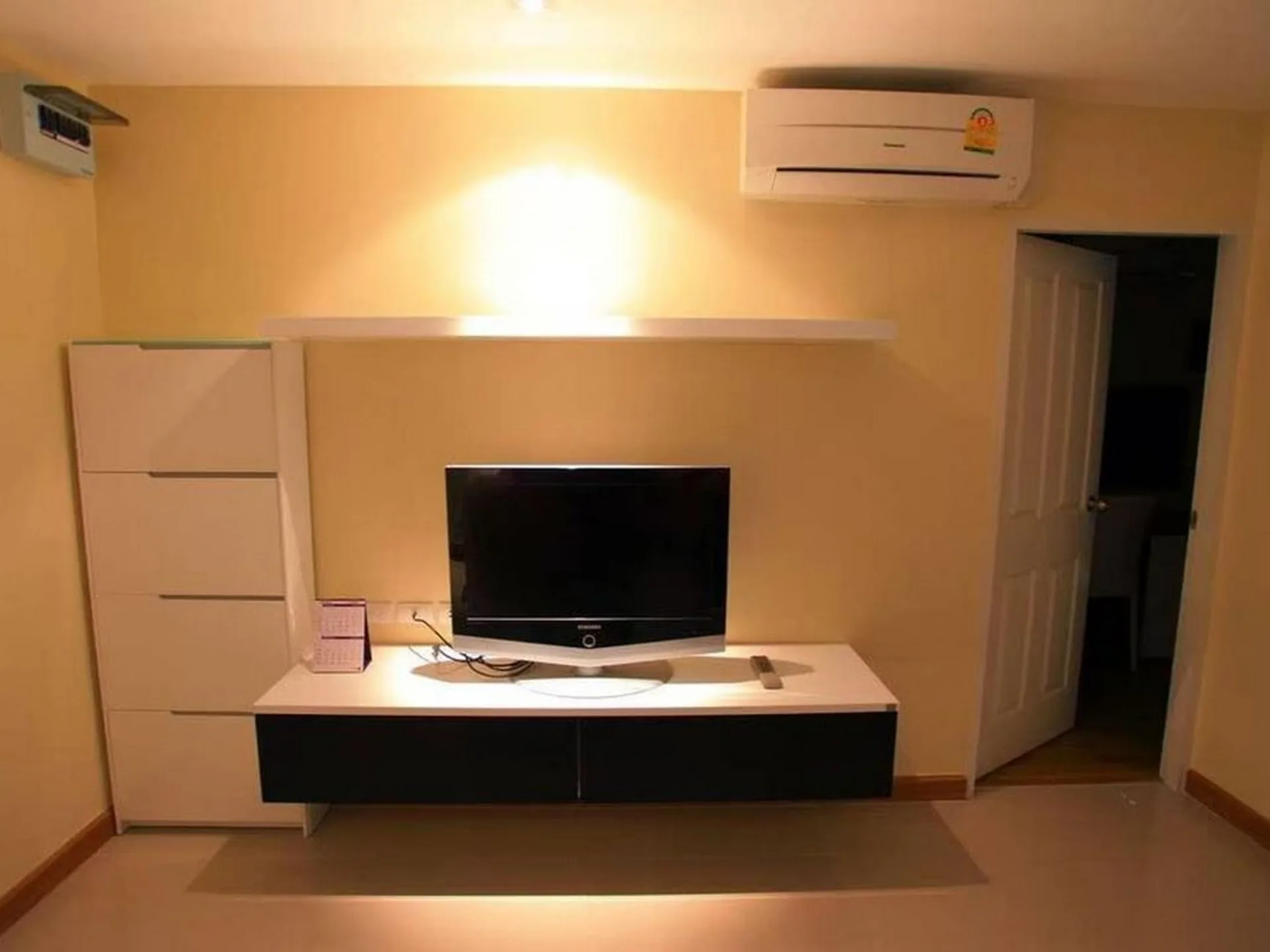 Property photos for The Link Vano Sukhumvit 64