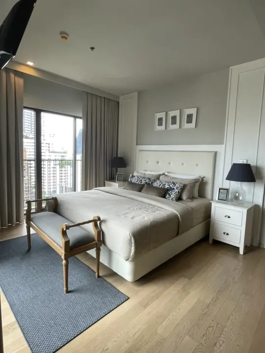 Property photos for Noble Refine