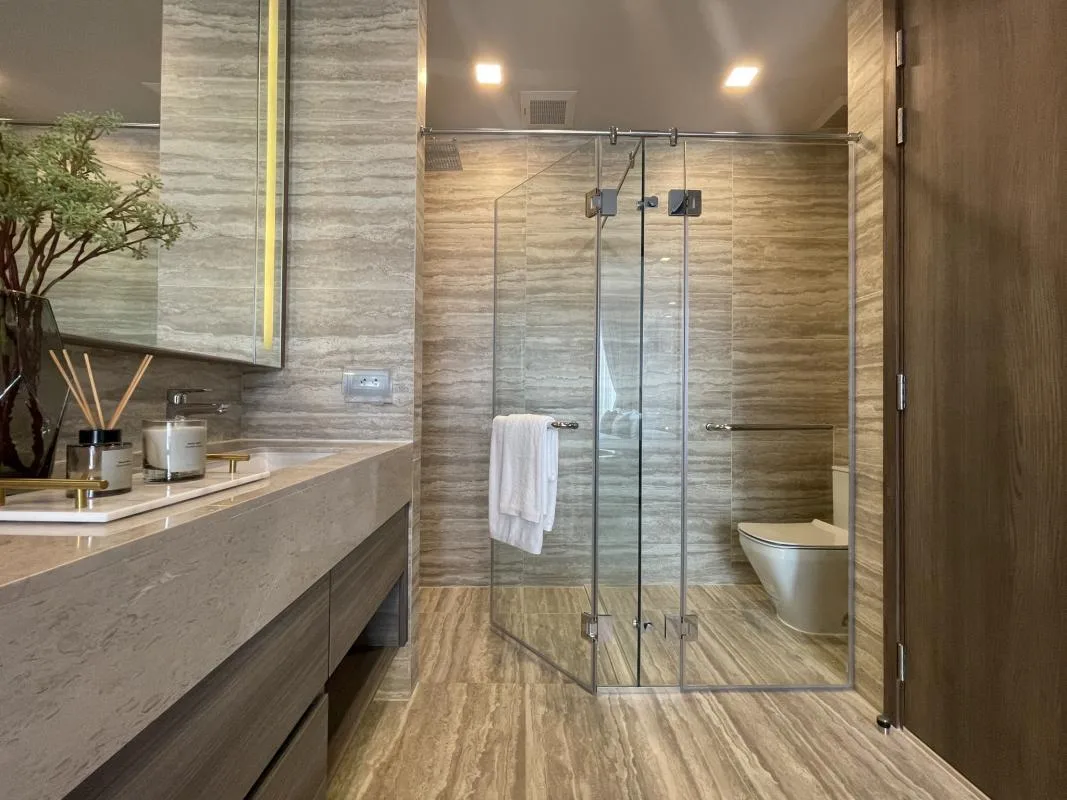 Property photos for Celes Asoke