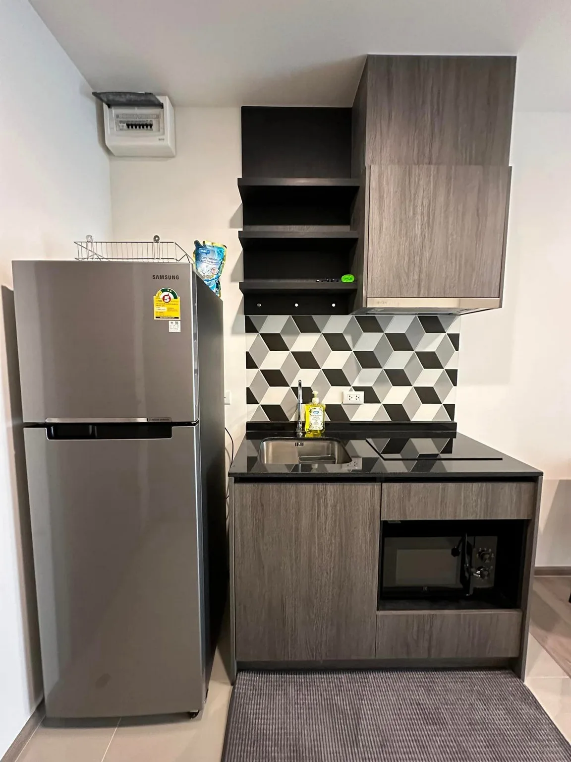 Property photos for The Base Phetchaburi-thonglor