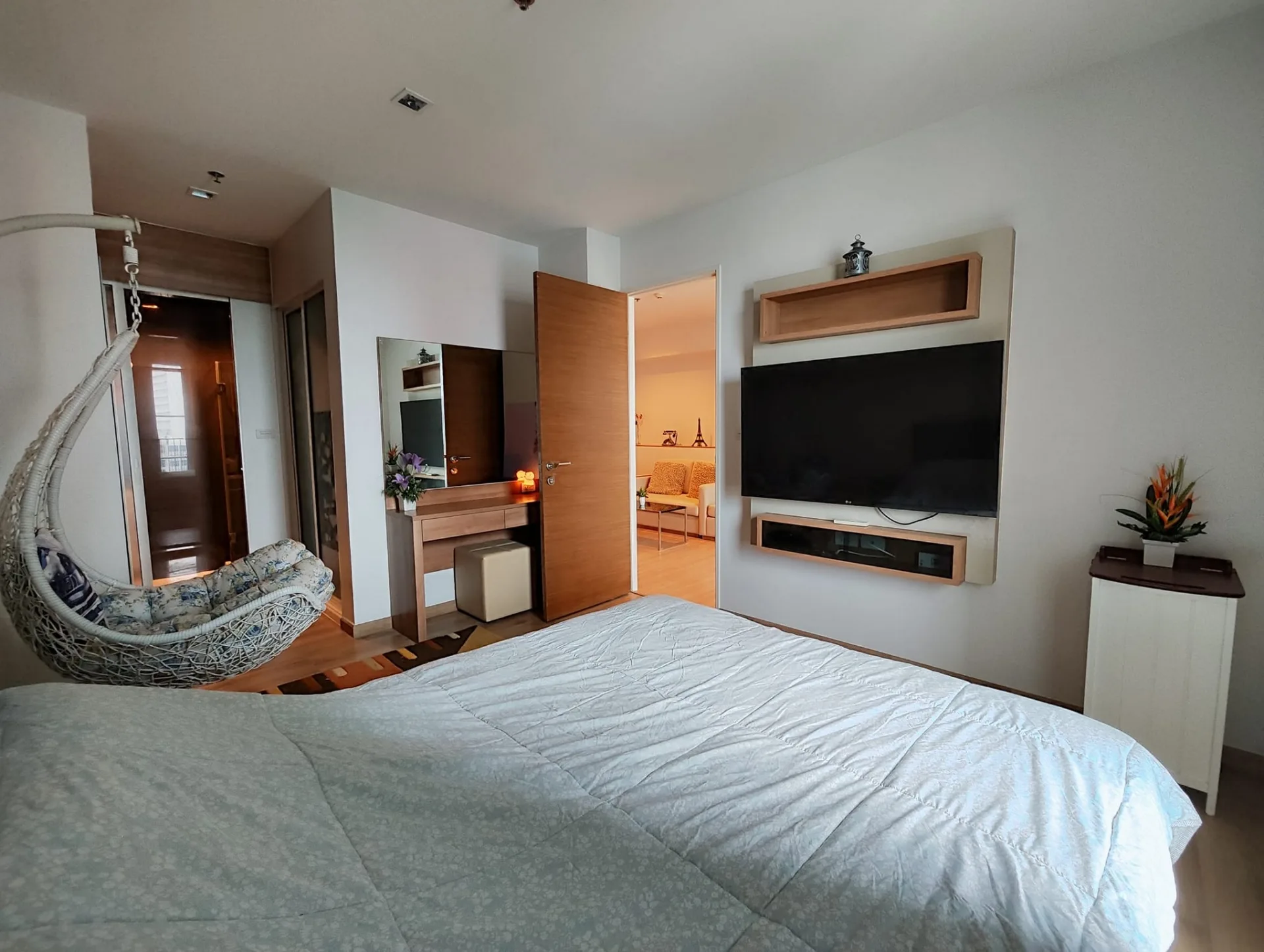 Property photos for Rhythm Phahol-Ari