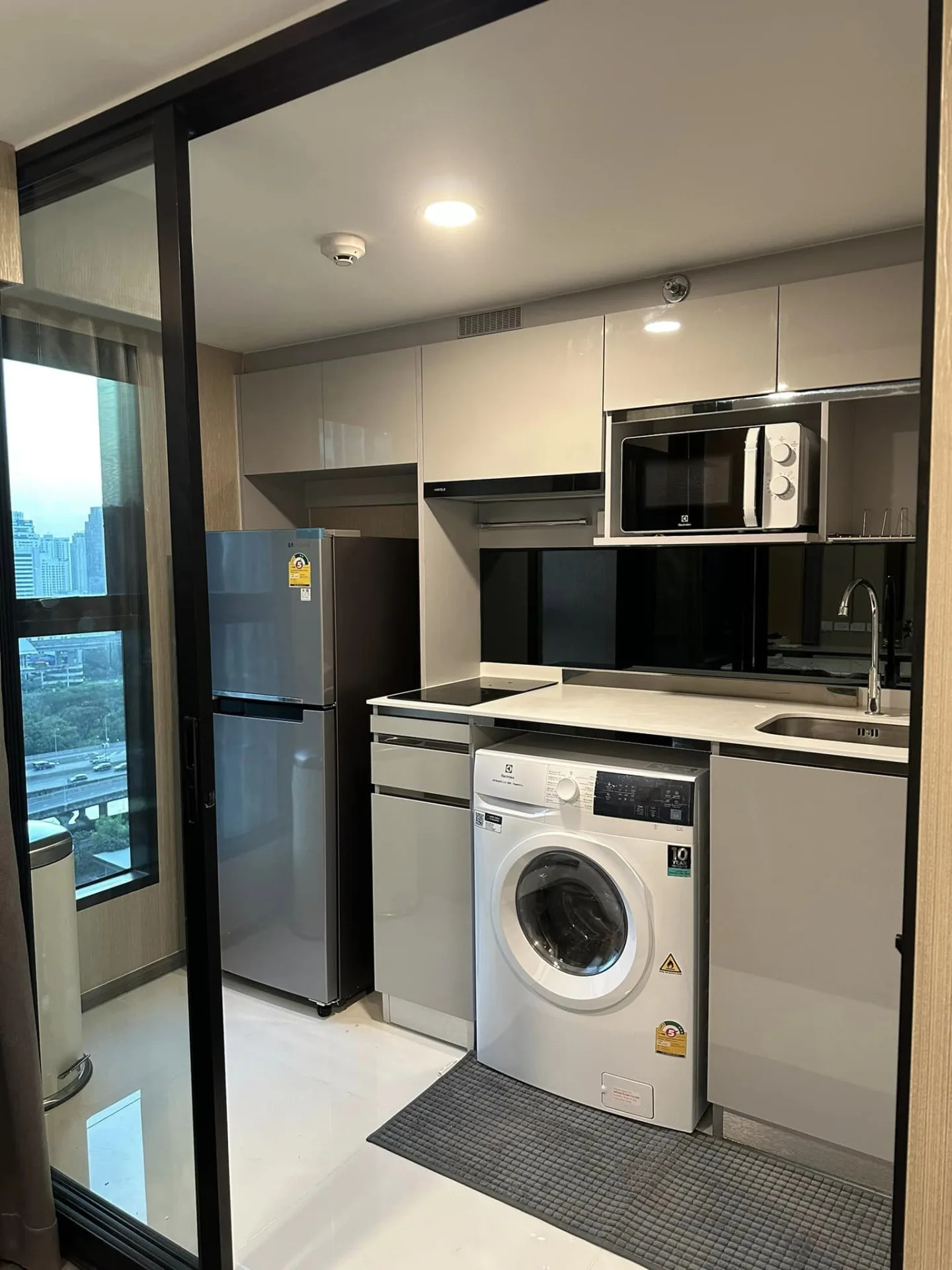 Property photos for KnightsBridge Space ??? Rama9