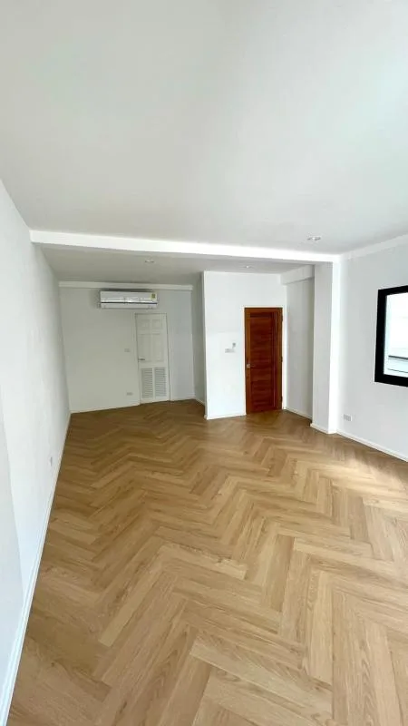 Property photos for Home Office 101