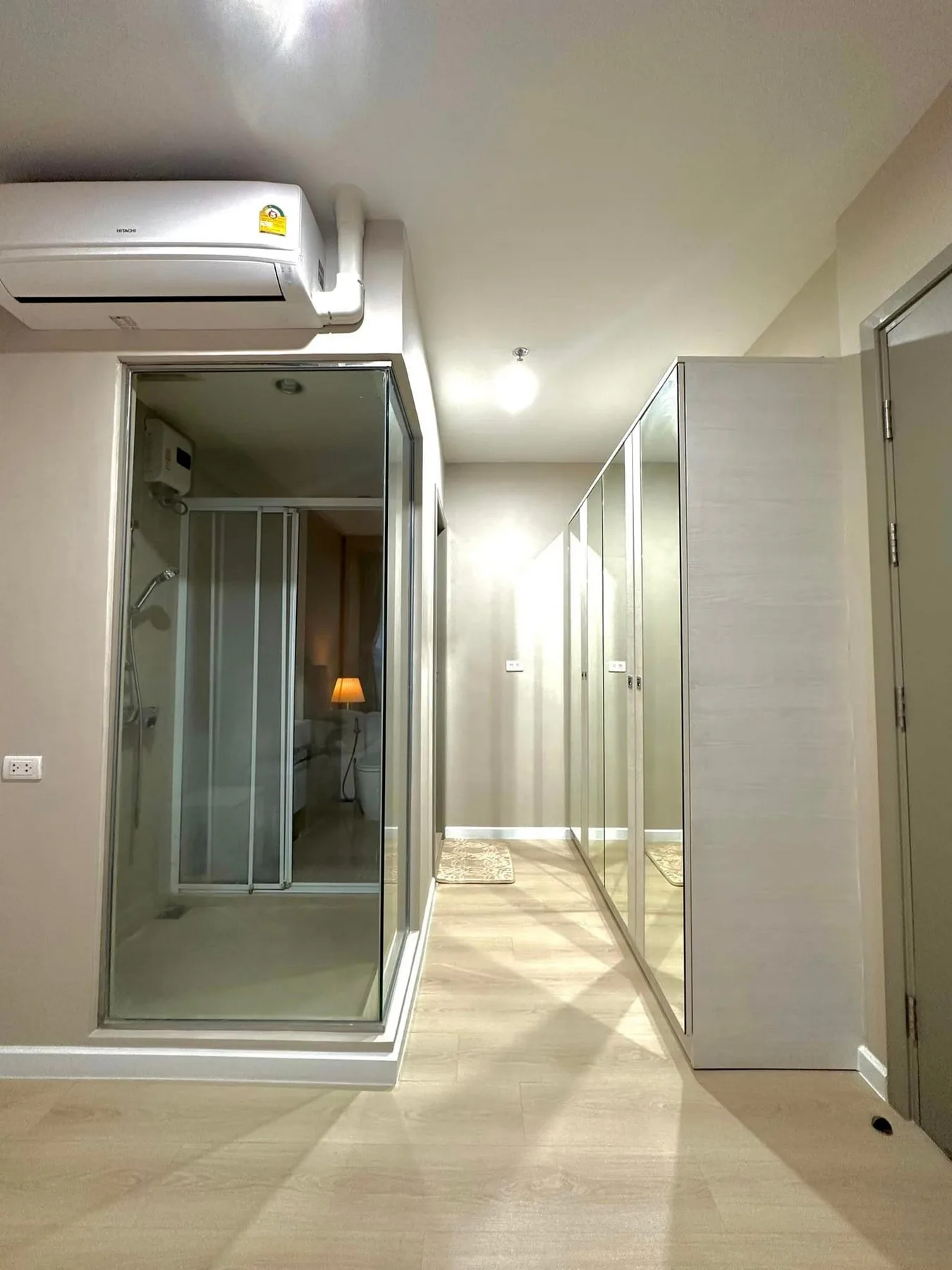 Property photos for Life Ratchadapisek