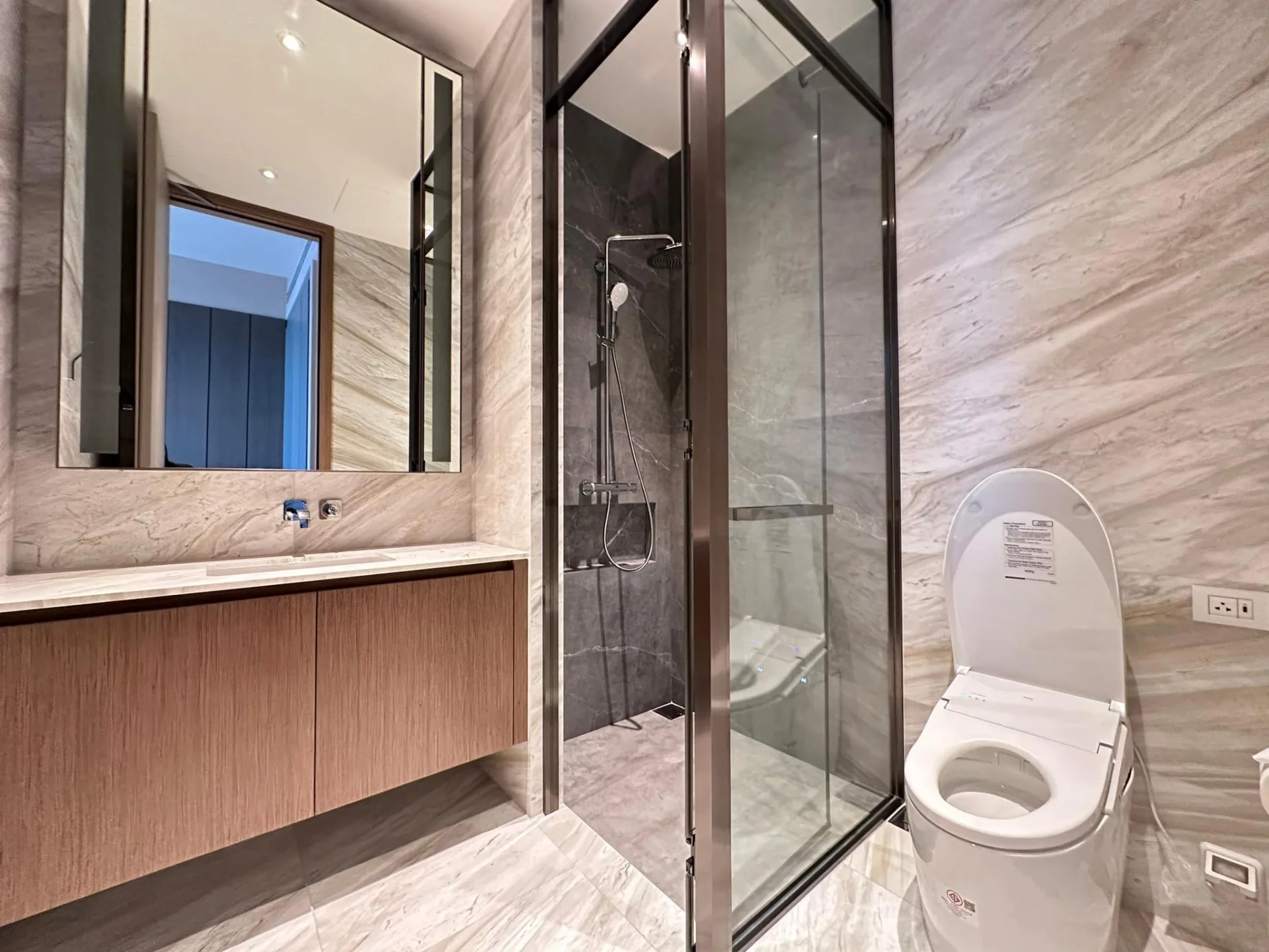 Property photos for Scope Langsuan