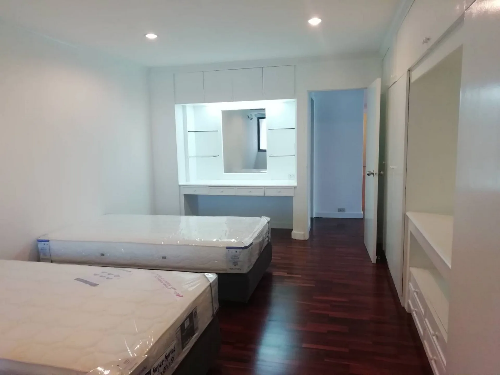 Property photos for Sethiwan Residence