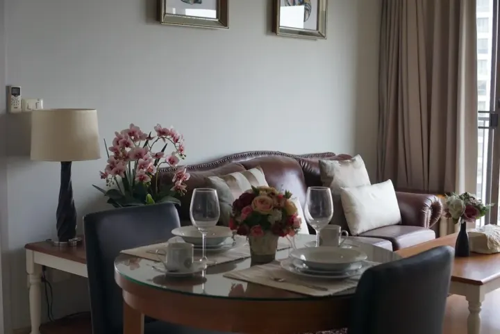 Property photos for Noble Refine