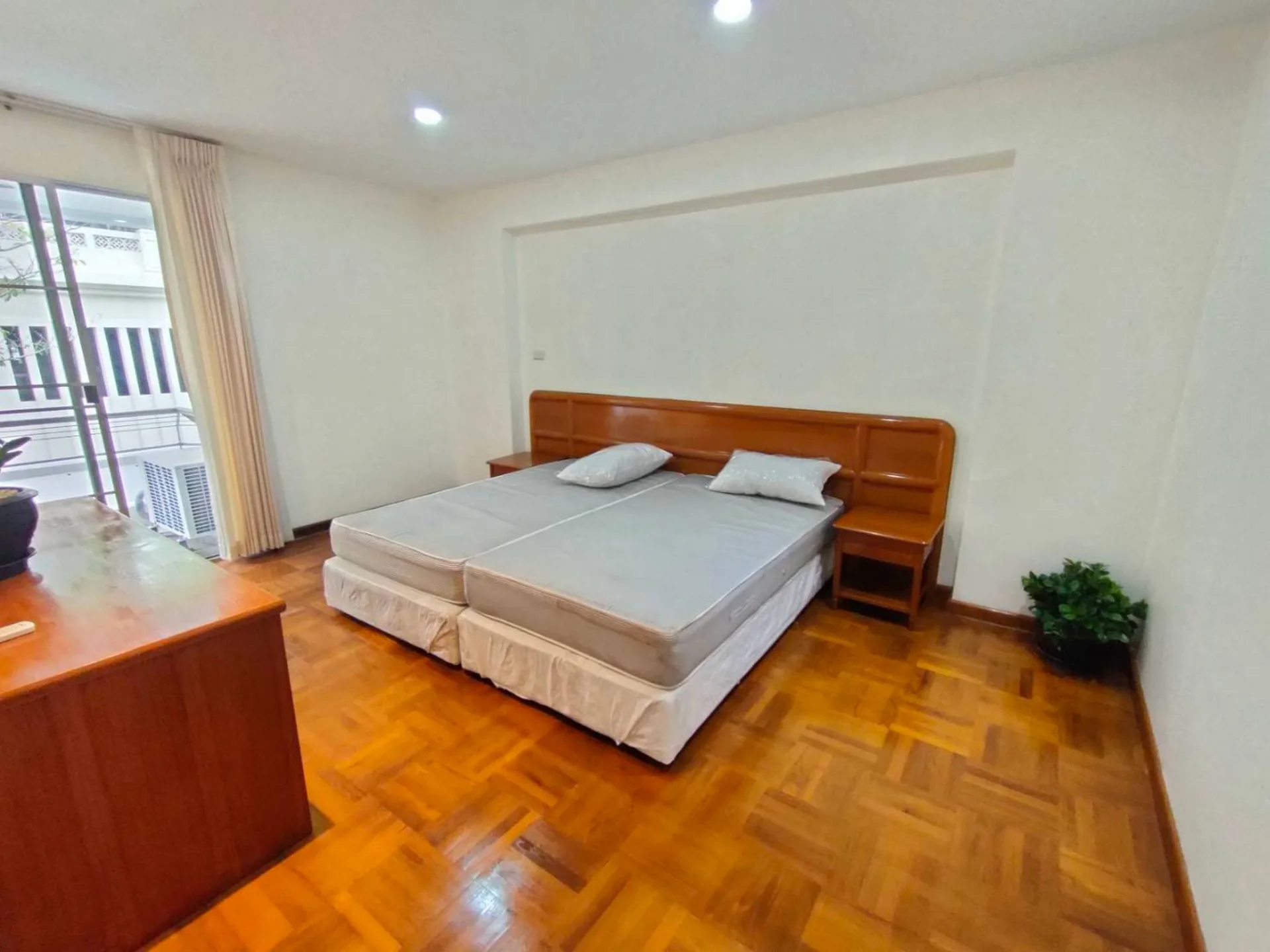 Property photos for Ma Peng Seng Apartment