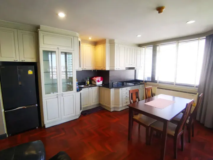 Property photos for Lake Avenue 16