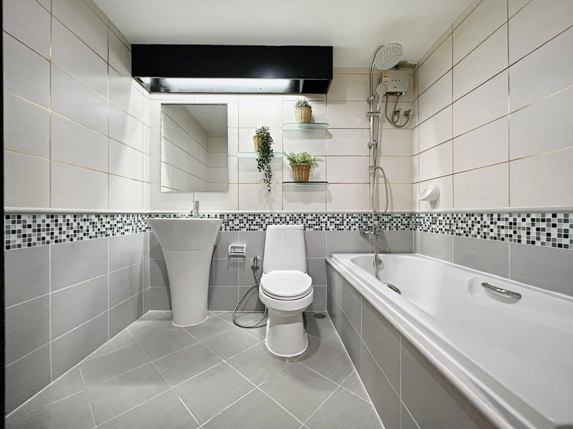 Property photos for The Waterford Sukhumvit 50 Onnut