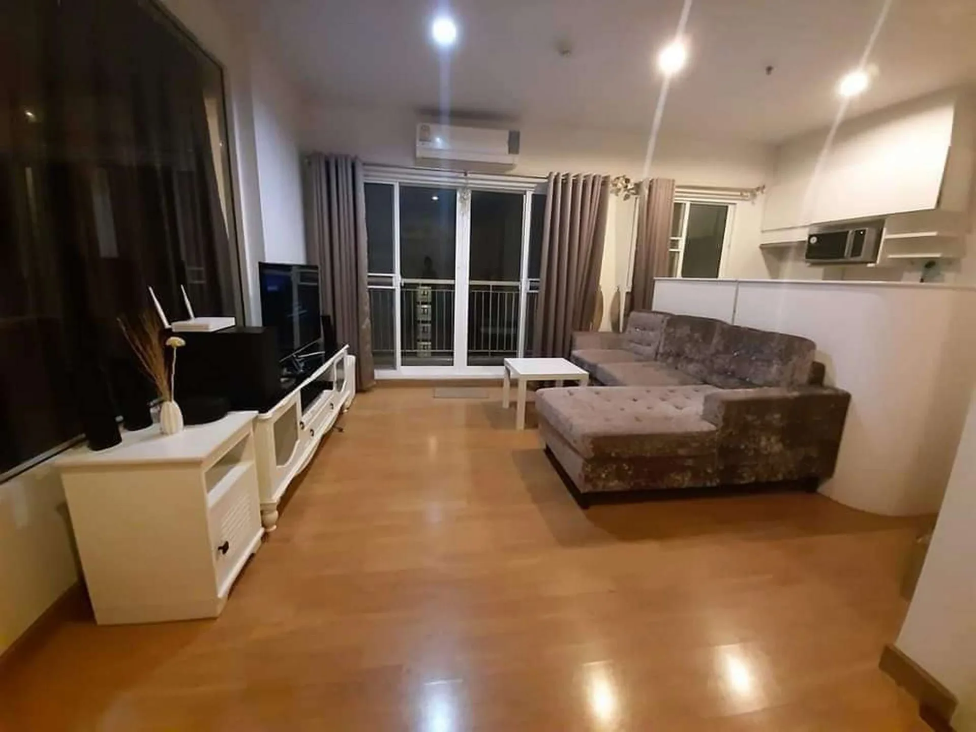 Property photos for The Parkland Grand Taksin