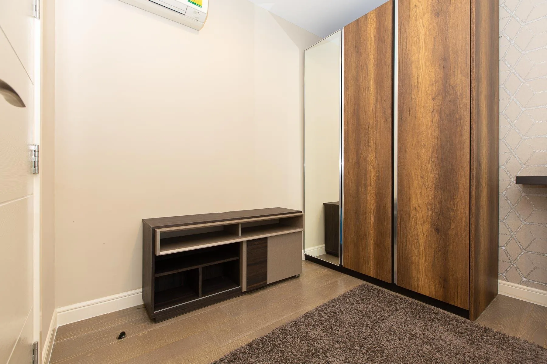 Property photos for The Crest Sukhumvit 24