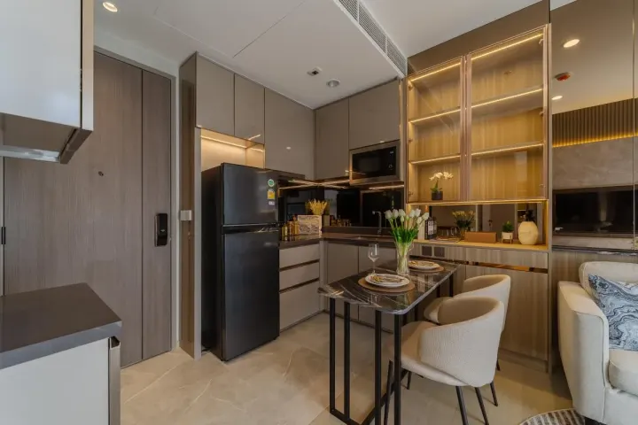 Property photos for The Extro Phayathai-rangnam
