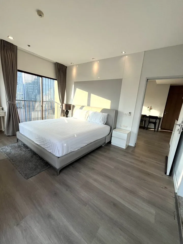 Property photos for Noble Refine