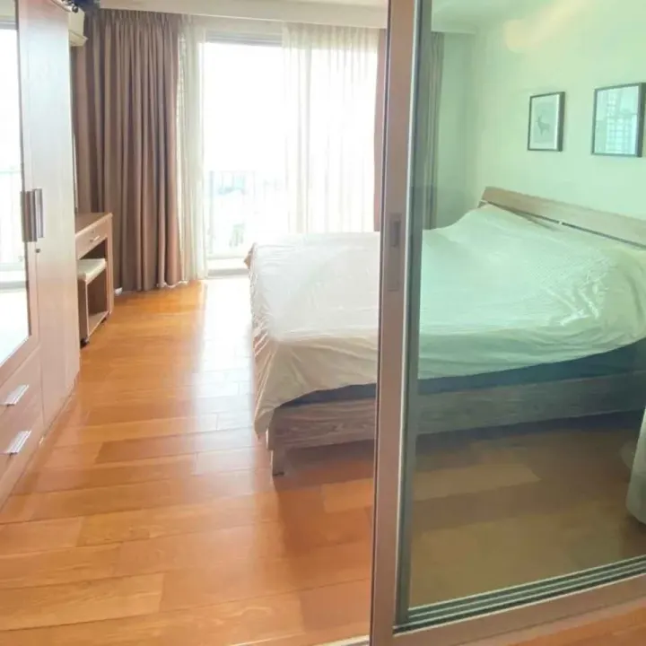 Property photos for THE LINE Phahonyothin Park