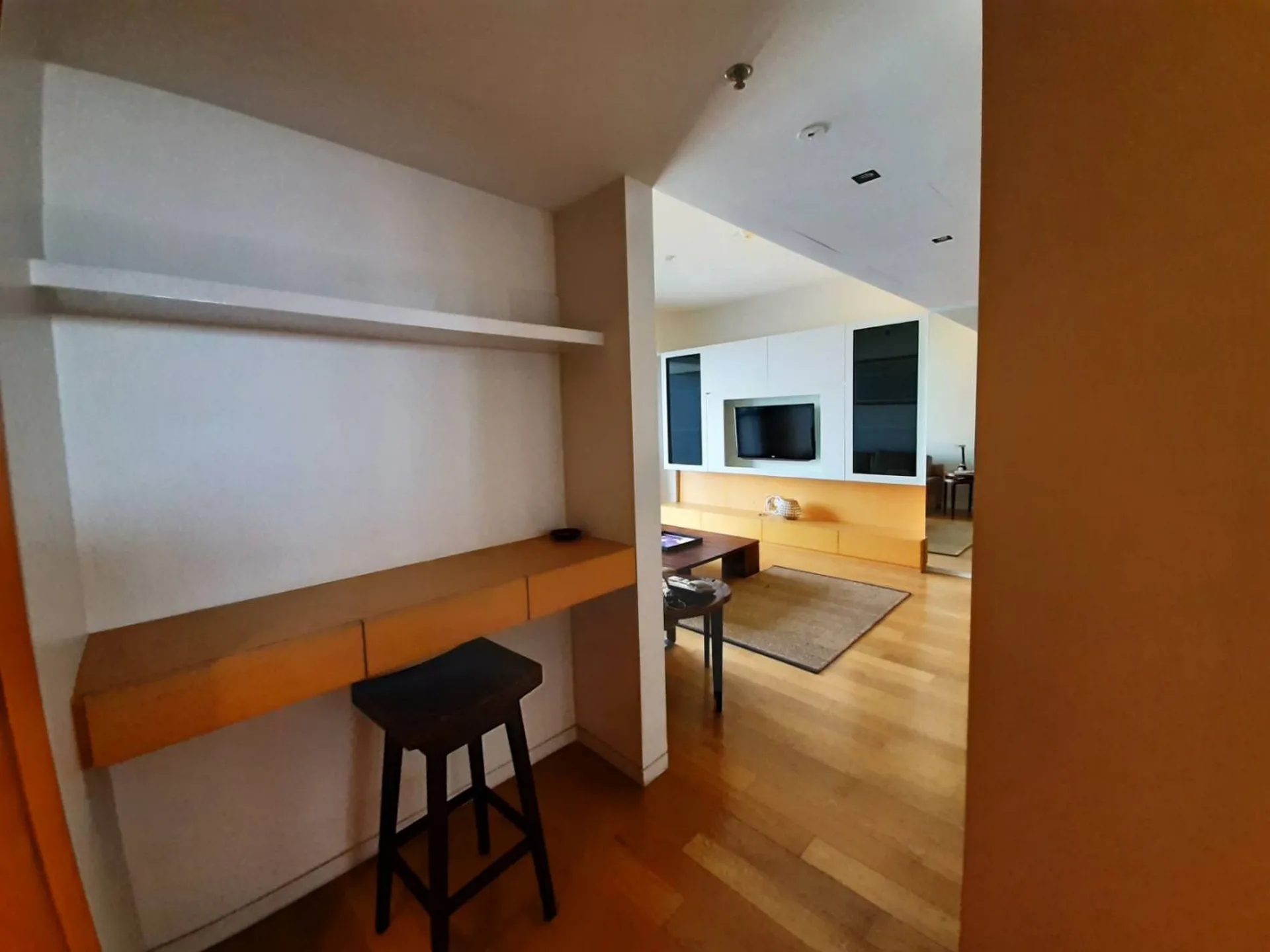 Property photos for The Met
