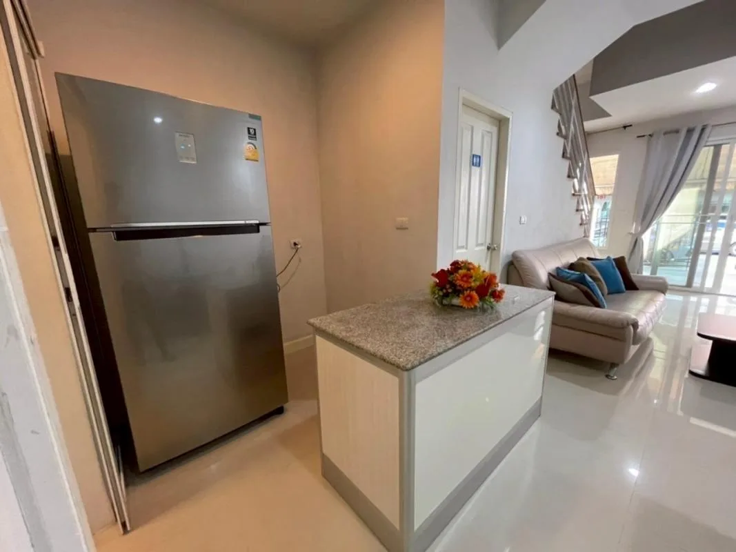 Property photos for Baan Klang Krung Sathon - Charoenrat