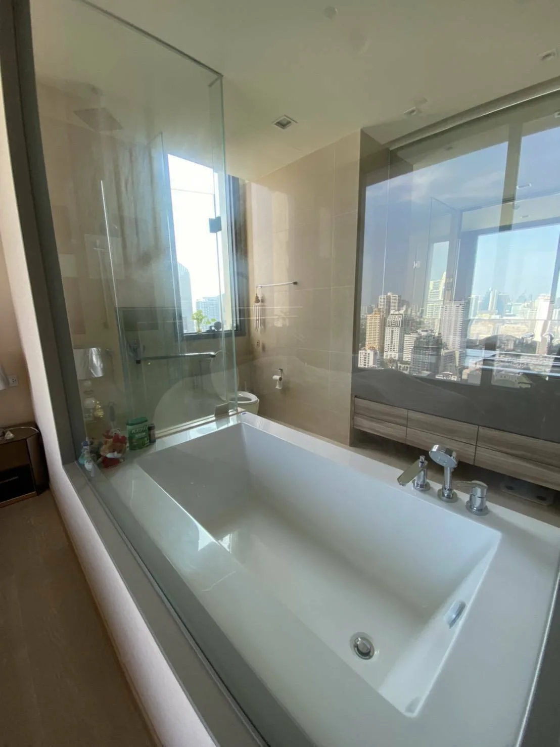 Property photos for The Esse Asoke