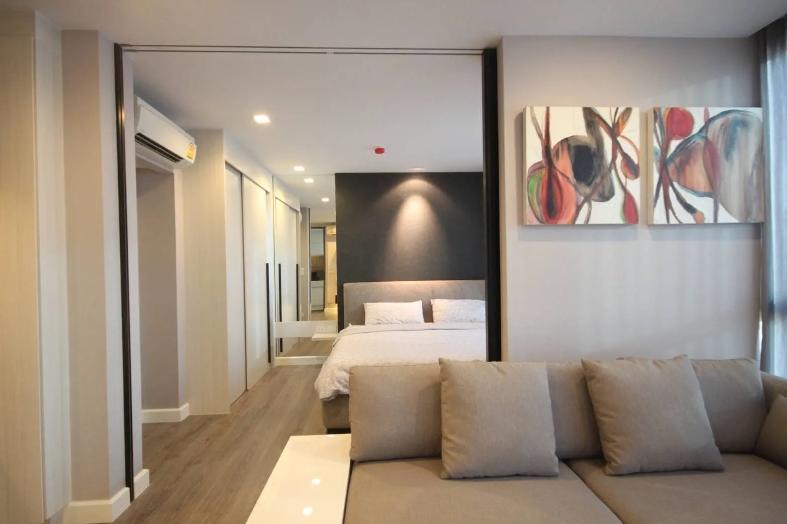 Property photos for The Room Sukhumvit 40
