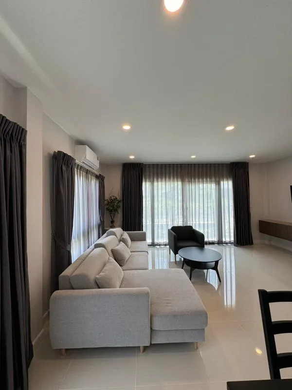 Property photos for Centro Phahol-viphawadee