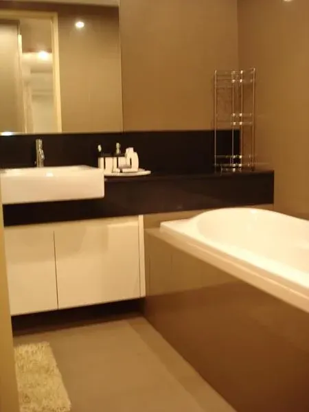 Property photos for Siri On 8