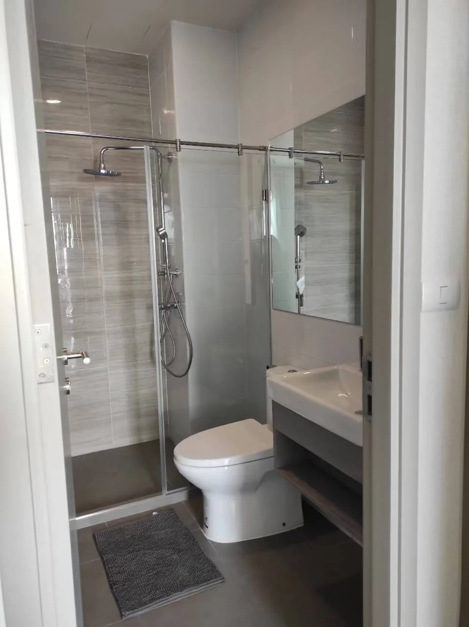 Property photos for KnightsBridge Prime Ratchayothin