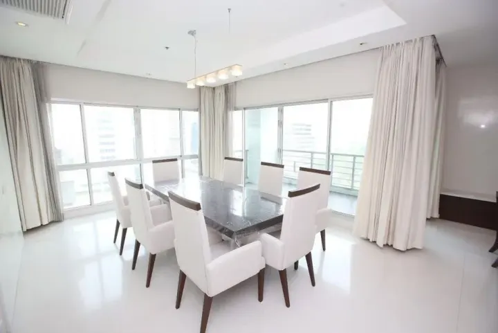 Property photos for Royal Residence Park