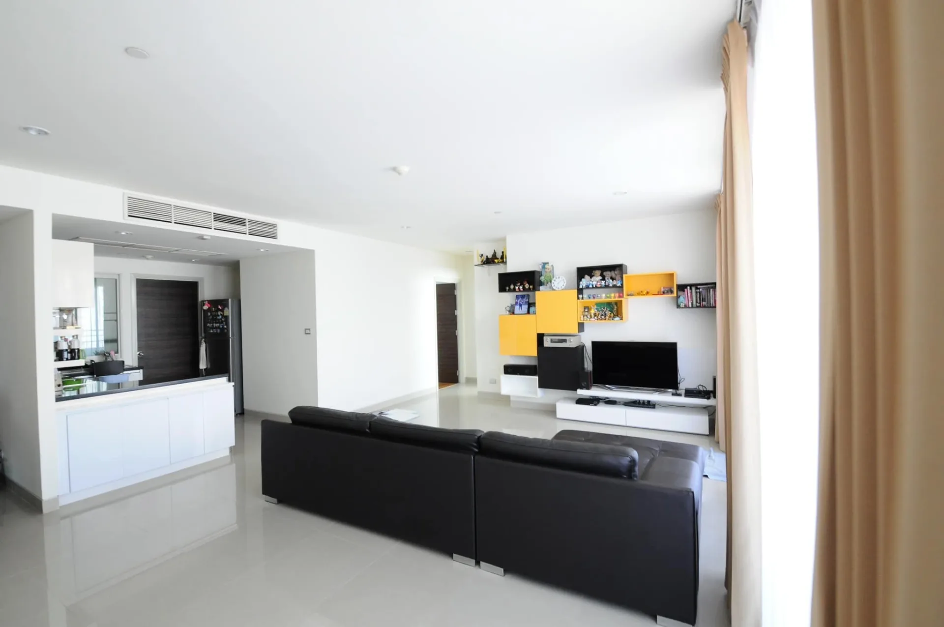 Property photos for Watermark Chaophraya