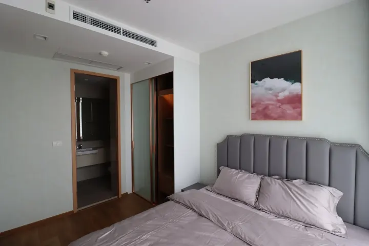 Property photos for Noble BE 33