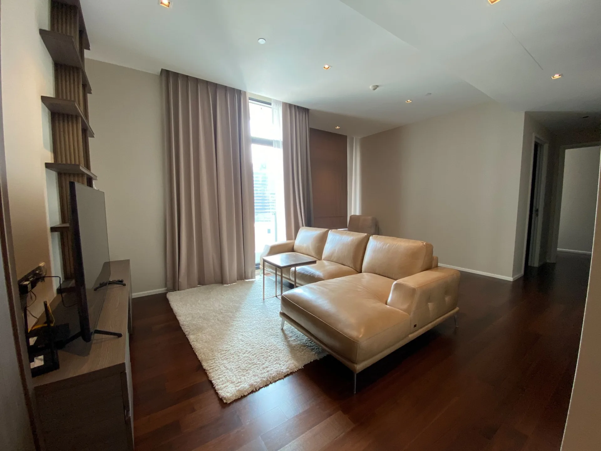 Property photos for The Diplomat 39