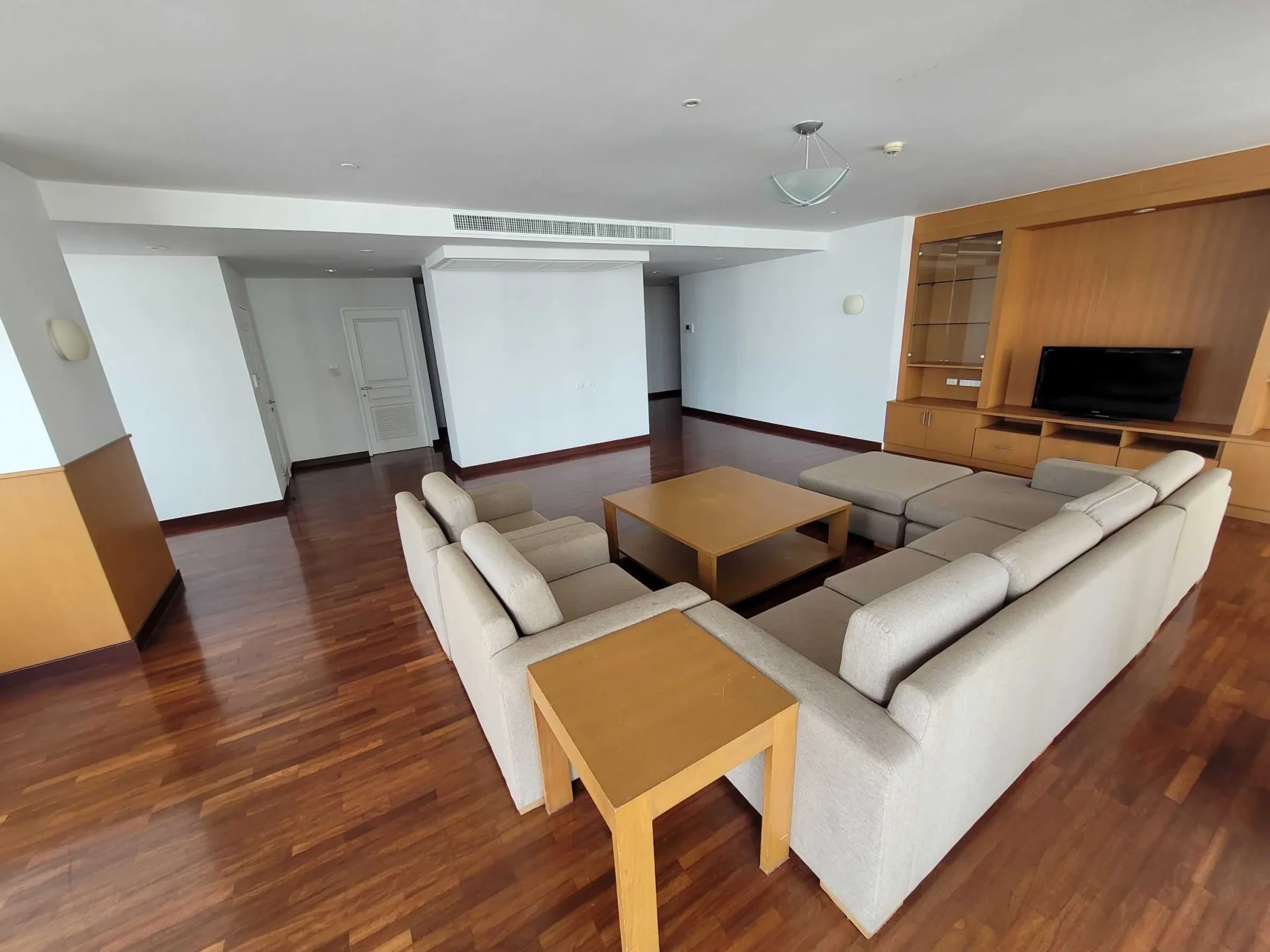 Property photos for Prasanmitr Thani Tower