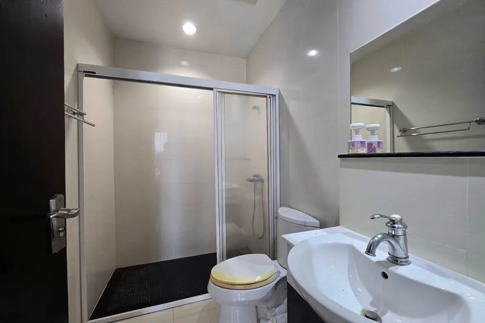 Property photos for The Address Chidlom
