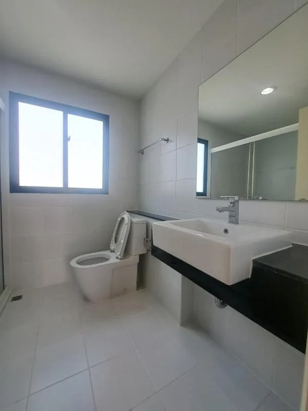 Property photos for Flora Wongsawang