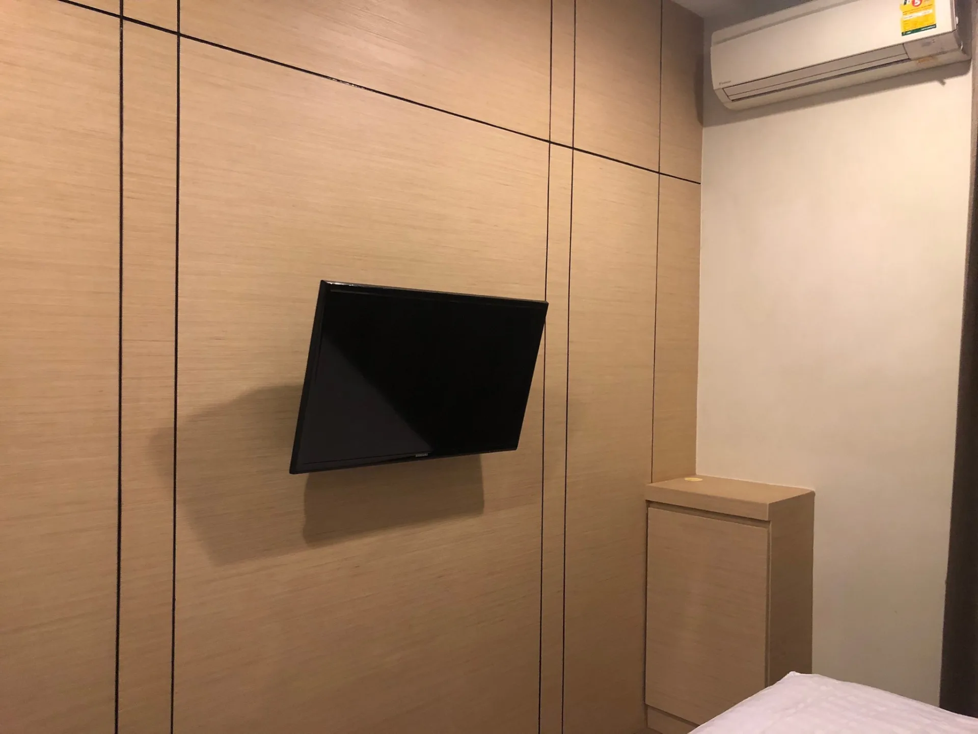 Property photos for The Crest Sukhumvit 34