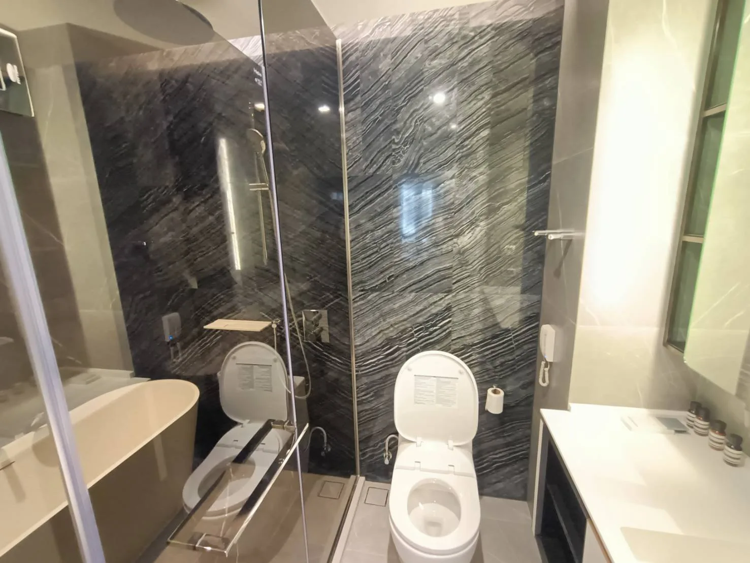 Property photos for The Reserve Sukhumvit 61