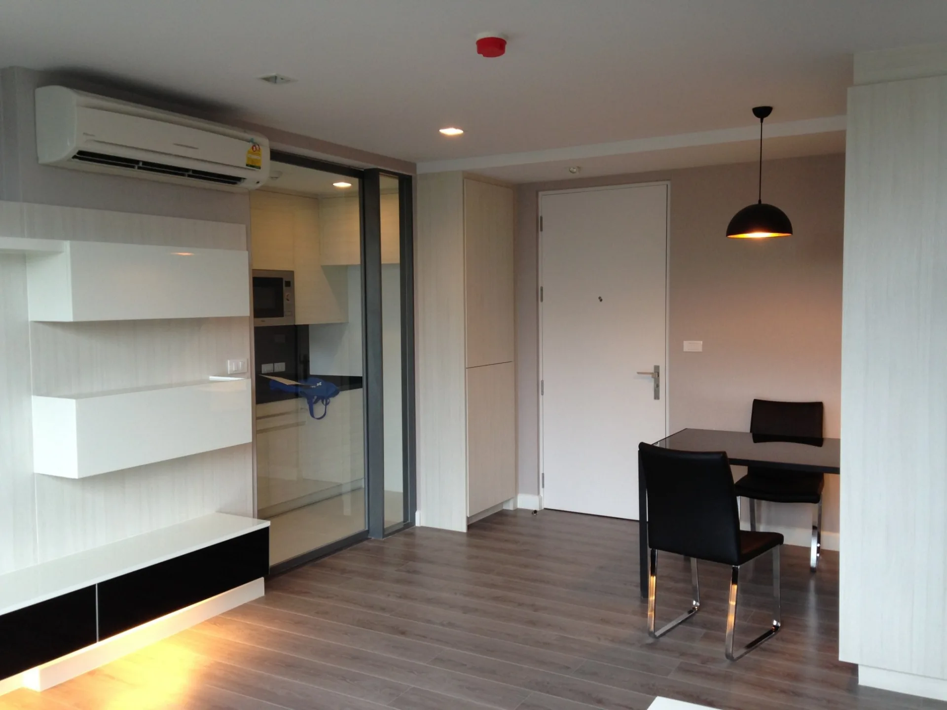 Property photos for The Room Sukhumvit 40