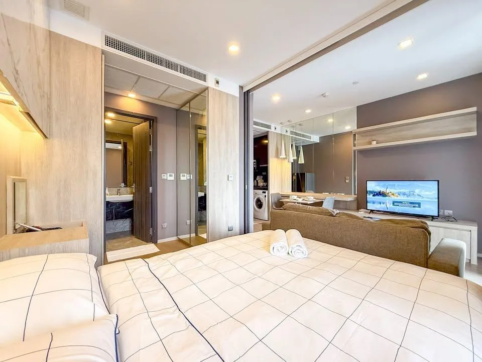 Property photos for Ashton Asoke