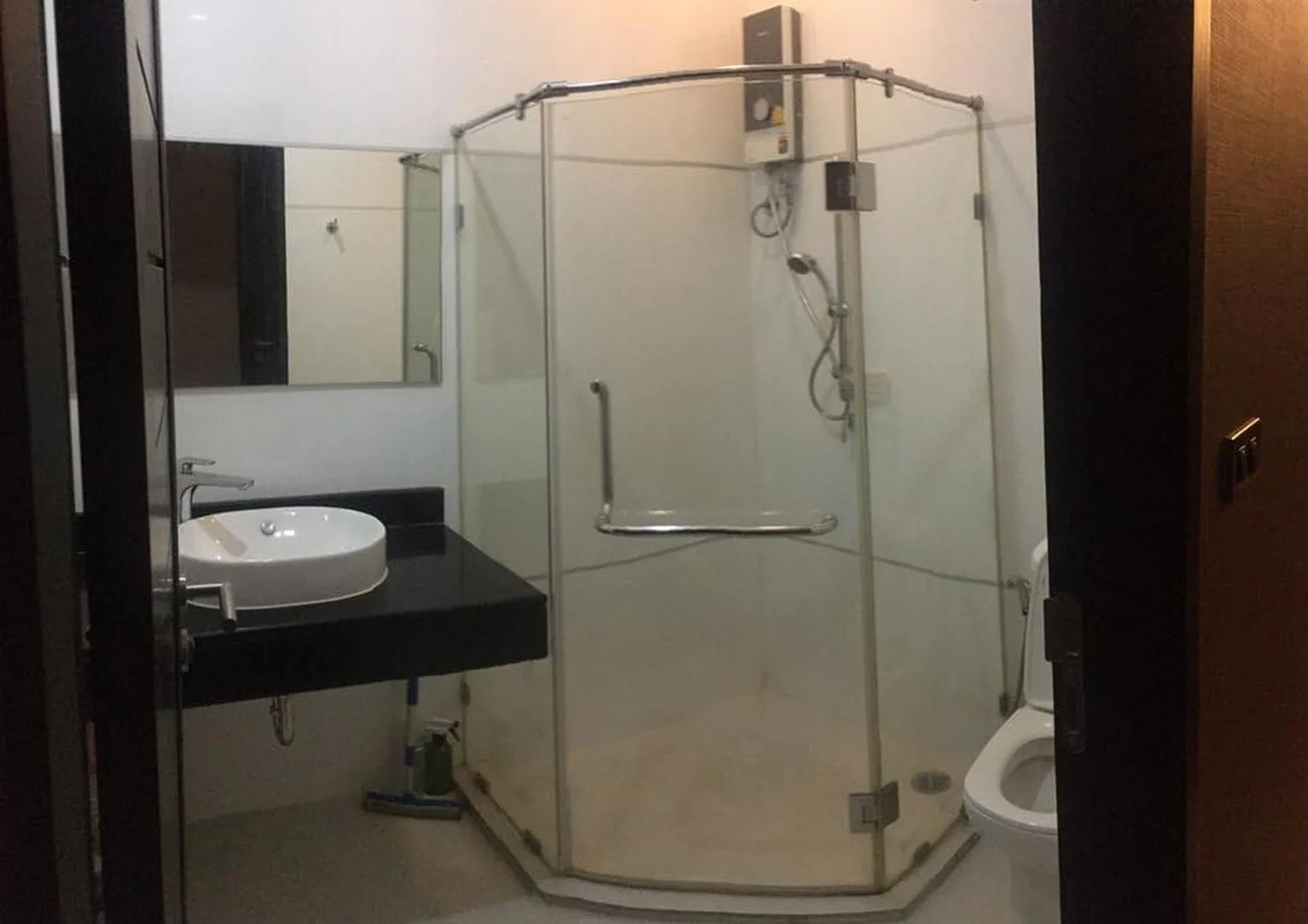 Property photos for Thru Thonglor