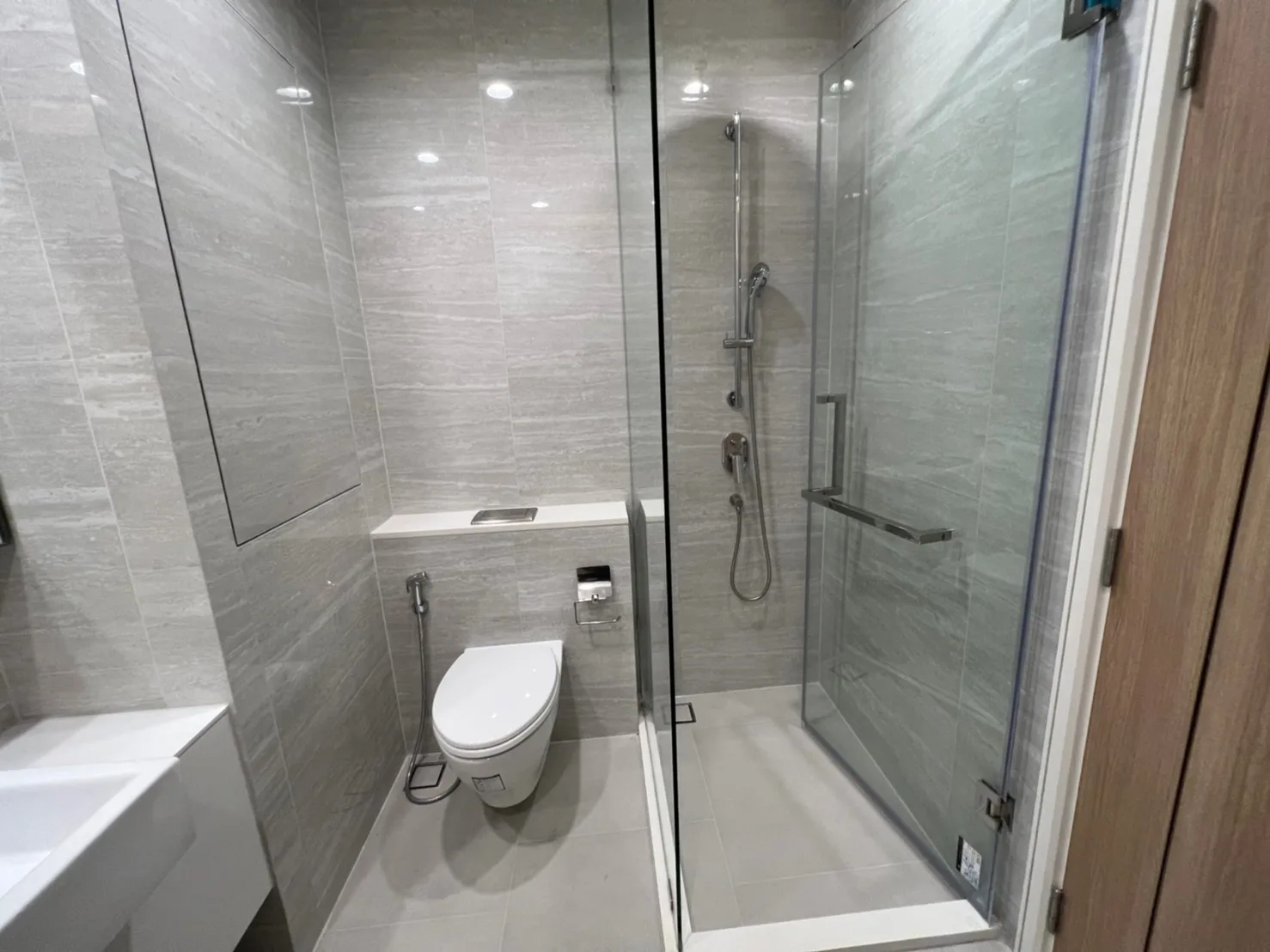 Property photos for Anil Sathorn 12