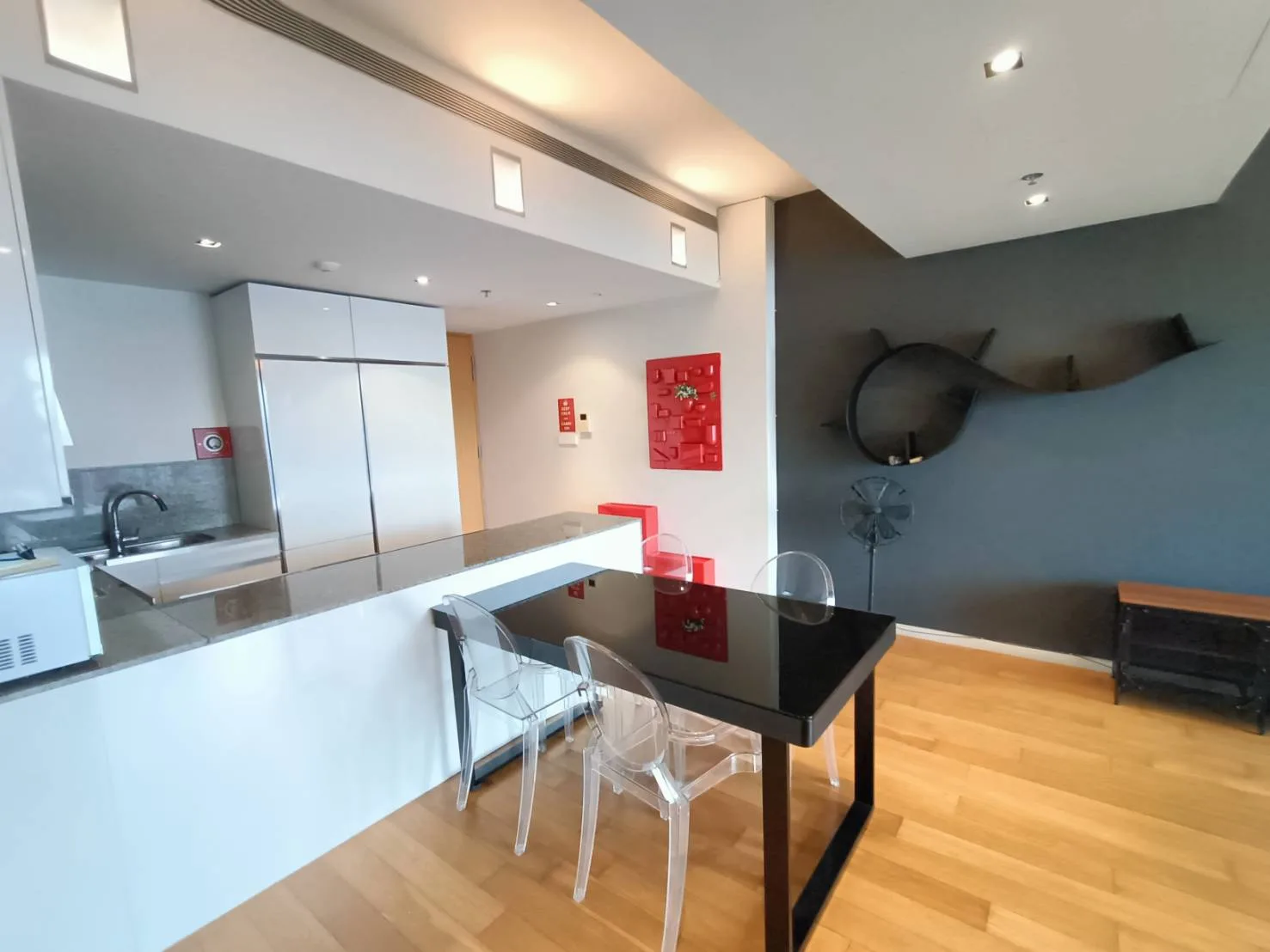 Property photos for The Met