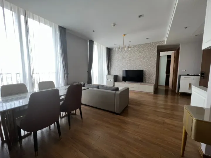Property photos for Noble BE 33
