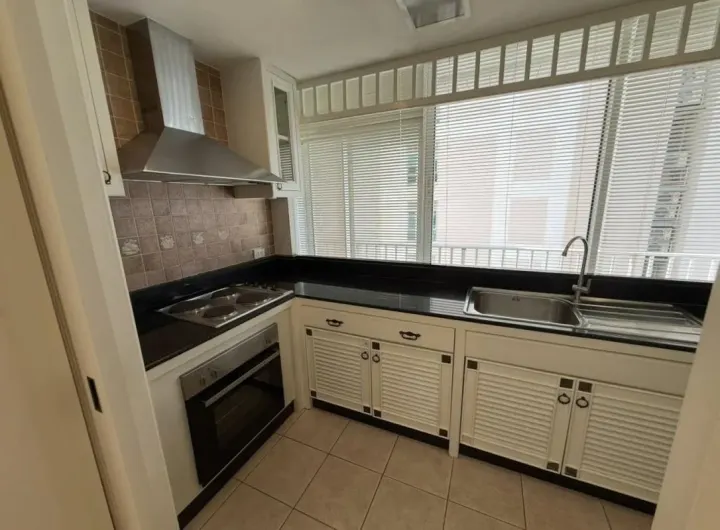 Property photos for Langsuan Ville