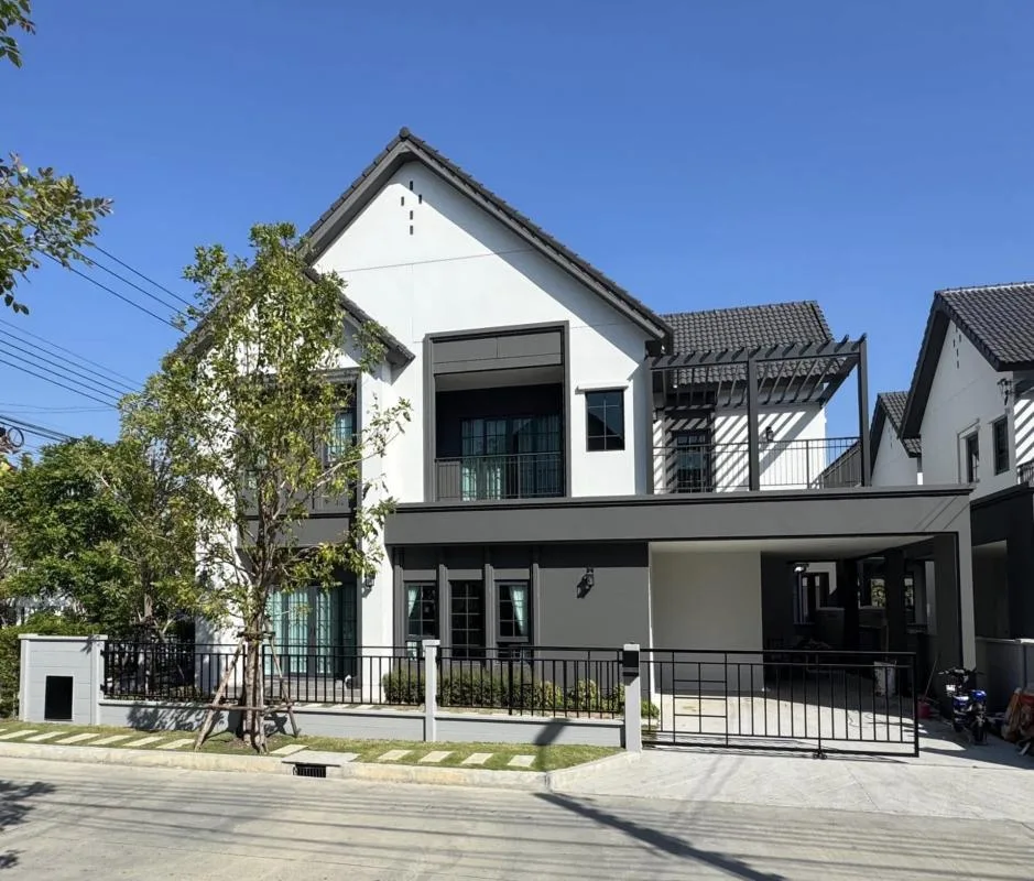 Property photos for Centro Bangna-wongwaen