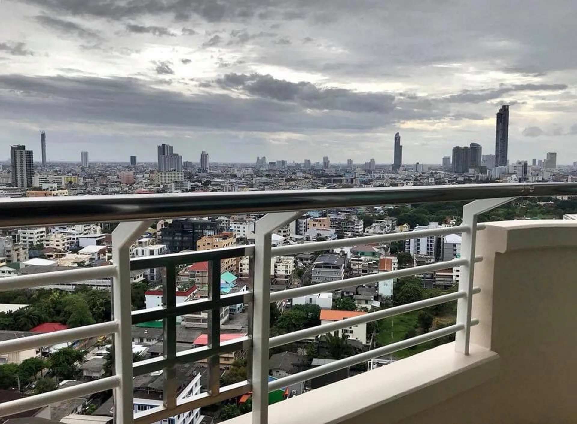 Property photos for Sathorn Heritage