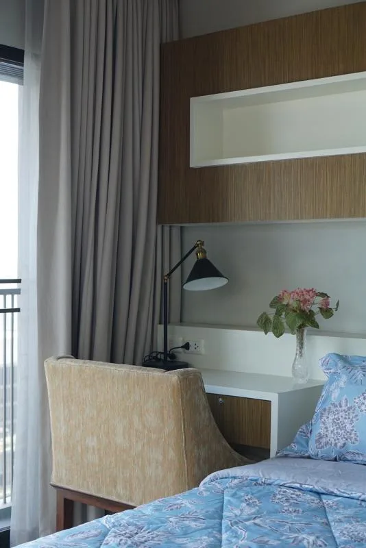 Property photos for Noble Refine