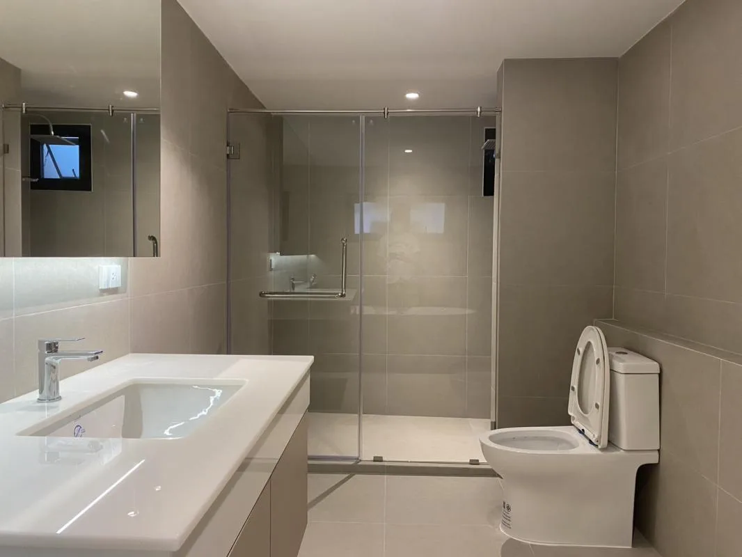 Property photos for Baxtor Paholyothin 14